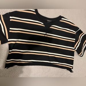 Cropped stripped t-shirt
